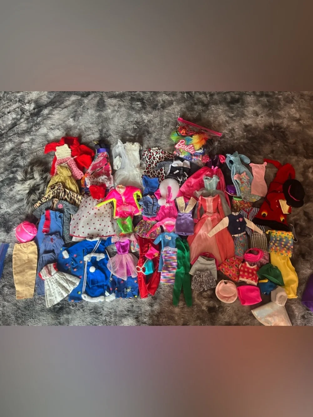 Barbie Huge Lot 80s, 90s Y2K Doll and Clothing - Picture 11 of 15
